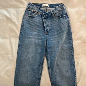 Abercrombie 24 00 The Dad High Rise Crossover Straight Jean Jeans Medium Blue